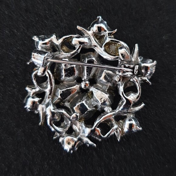 Vintage 1970s Turquoise Marbled Art Glass Pinwheel Floral Silver-Tone Brooch - Picture 3 of 11